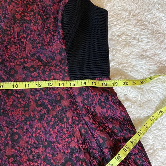 DKNY JACQUARD FIT & FLARE DRESS with SIDE PANELS Red & Black Sz … - Picture 9 of 15